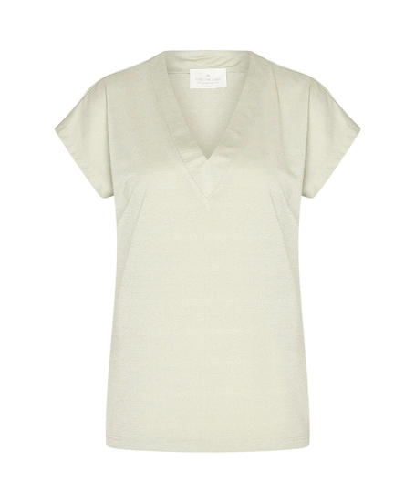 Aimée the Label Top Yanni