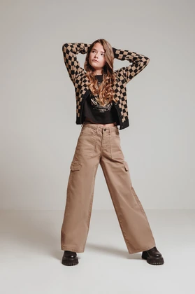 BRILLIANT BROWN