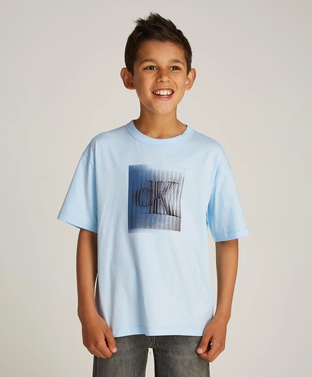Calvin Klein T-shirt Large Shifted