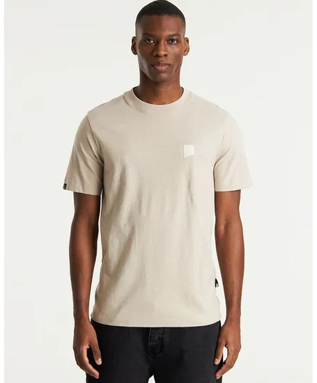Chasin' T-shirt Ethan Linnen