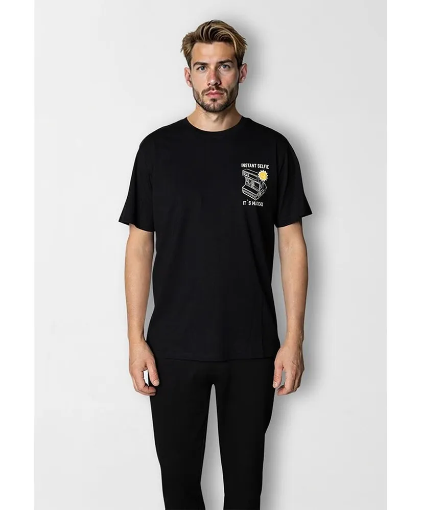 Clean Cut Copenhagen T-shirt Selfie