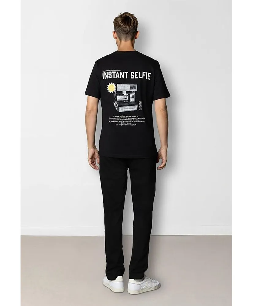 Clean Cut Copenhagen T-shirt Selfie