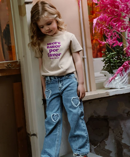 Daily7 T-shirt More Amor