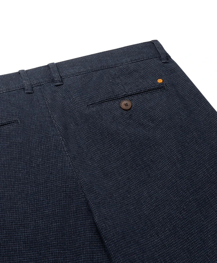 Elegance Chino Collection