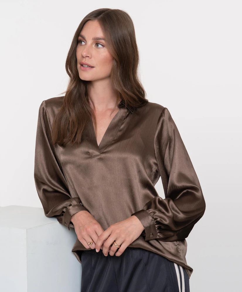 Geisha Blouse Shiny Satin