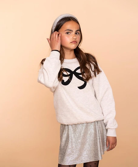 Geisha Girls Sweater Bow