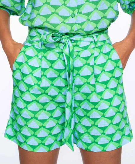 Geisha Short Allover Print
