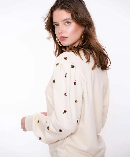 Geisha Sweater Embroiderd Clovers