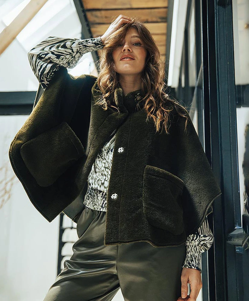 LabeL DOT Poncho Dana