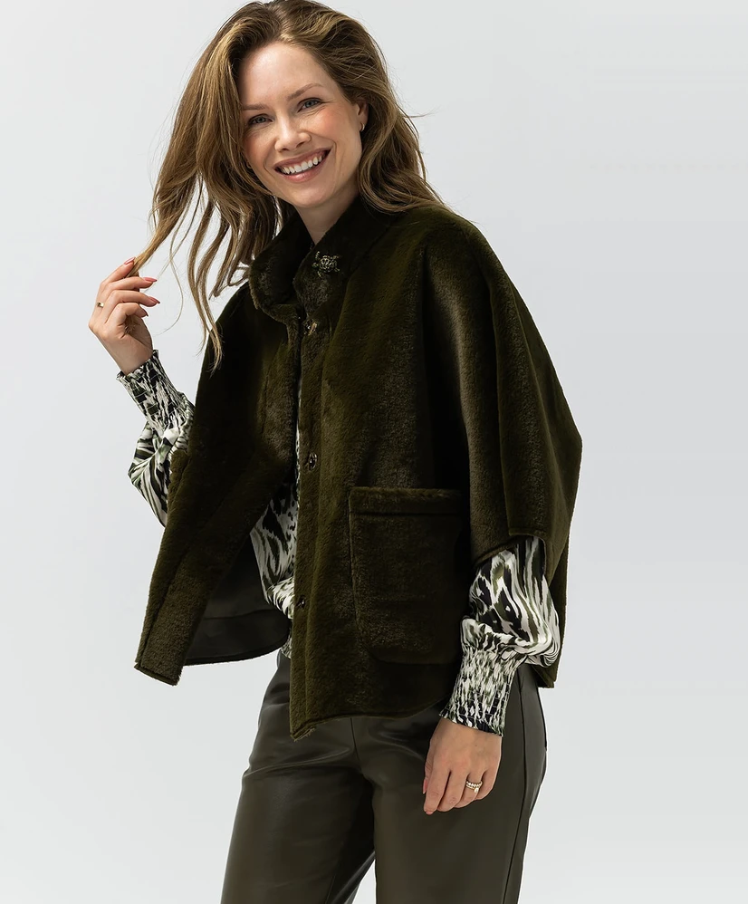 LabeL DOT Poncho Dana
