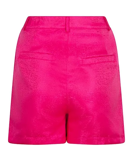 Lofty Manner Short Amma