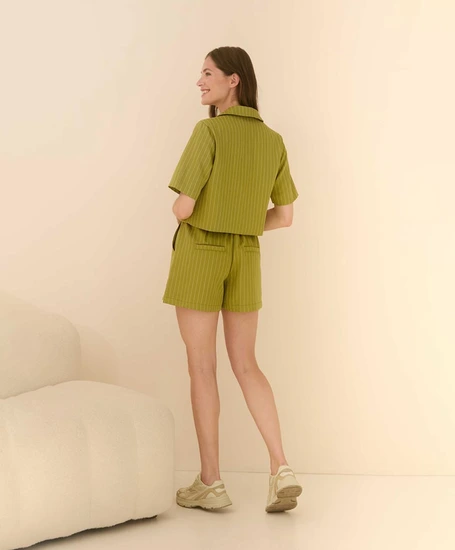 Lofty Manner Short Giovanna