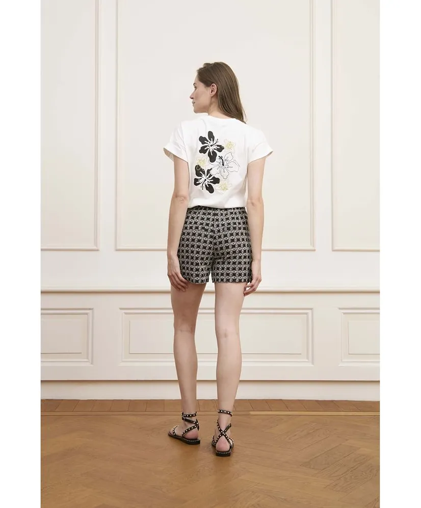 Lofty Manner T-shirt Chanda