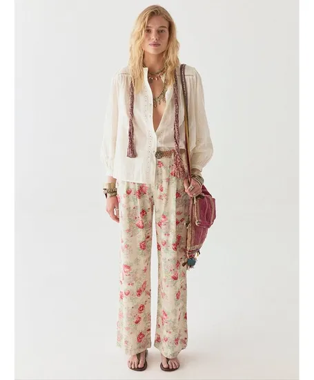 Maison Hotel Blouse Colette