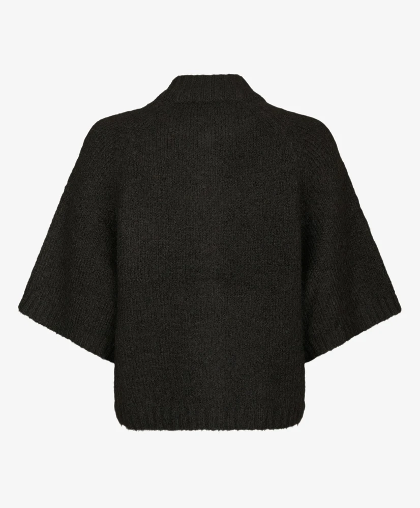 Neo Noir Vest Benuta