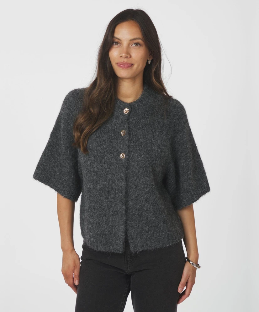 Neo Noir Vest Benuta