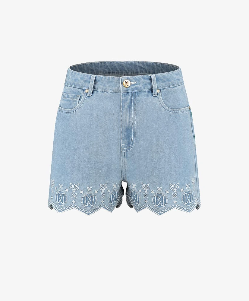 NIKKIE Short Cali