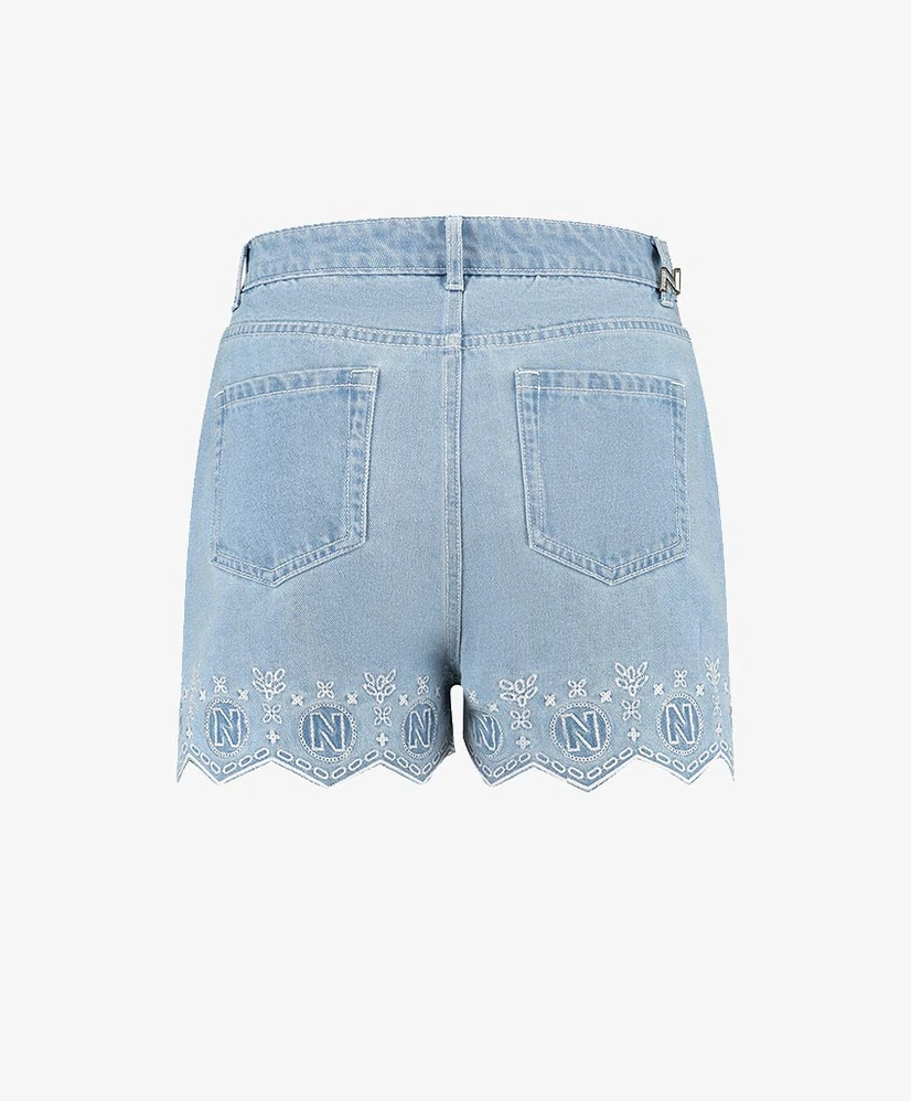 NIKKIE Short Cali