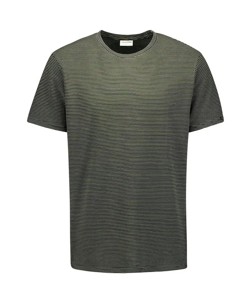 No Excess T-shirt Stripes