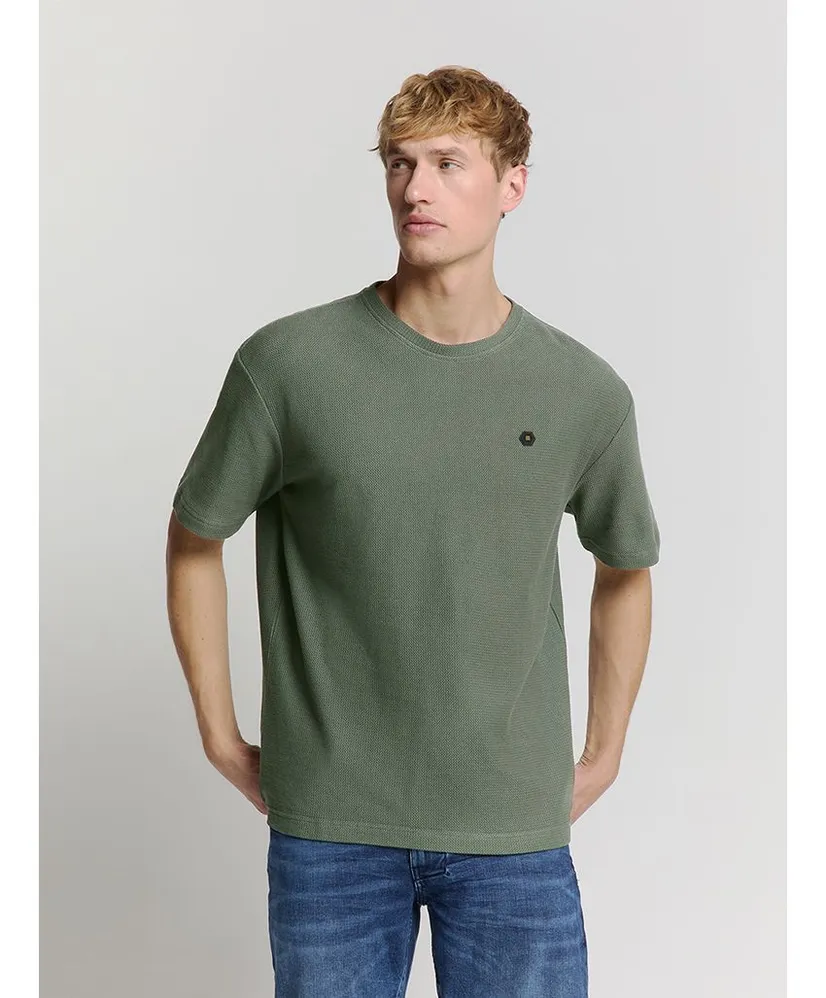 No Excess T-shirt Structure