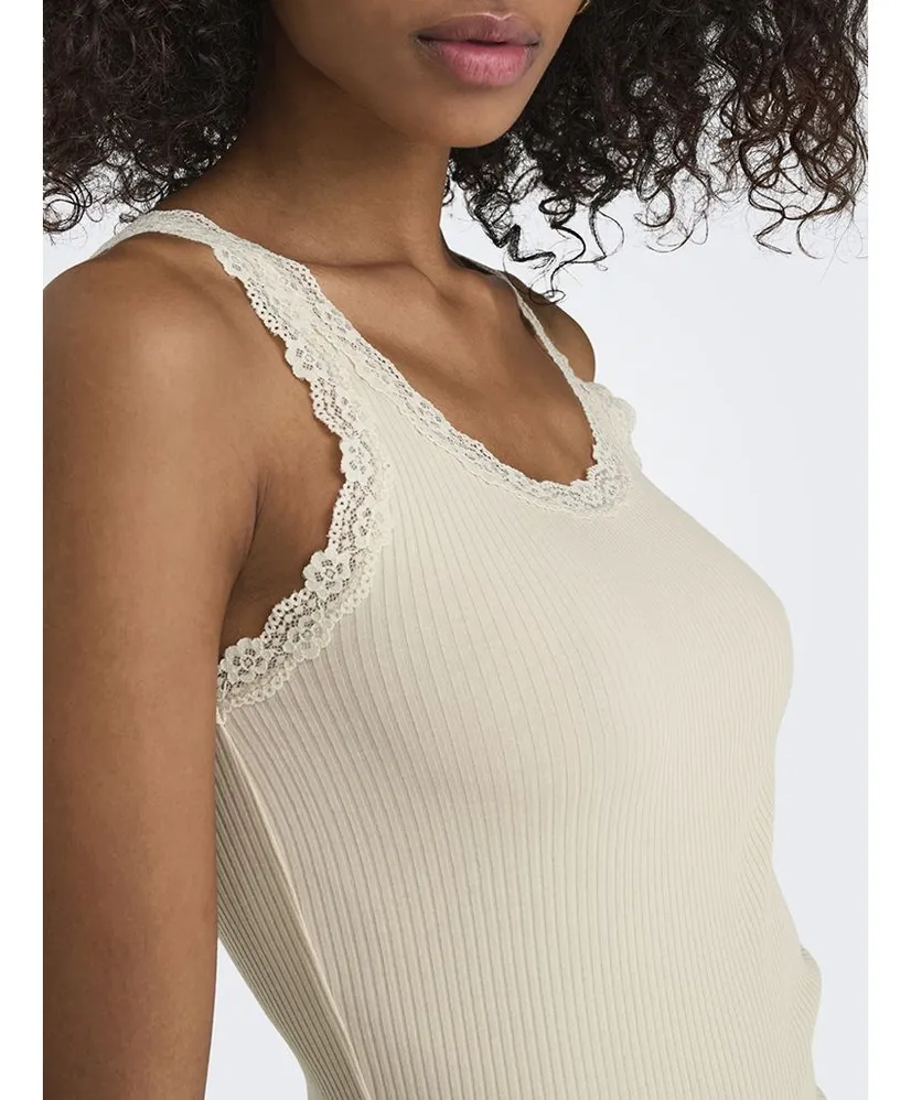 ONLY Top Singlet Sara Sharai