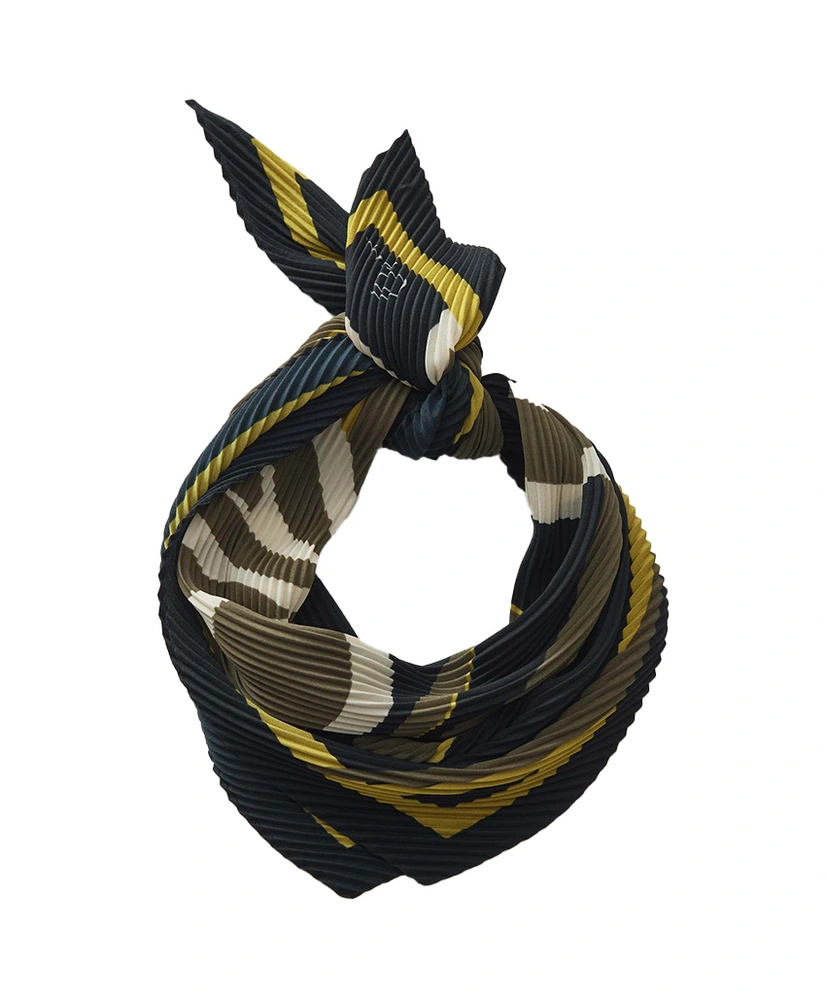 Opus zie: 17210 ( n.g. Sjaals ) OPUS Accessoire Ab