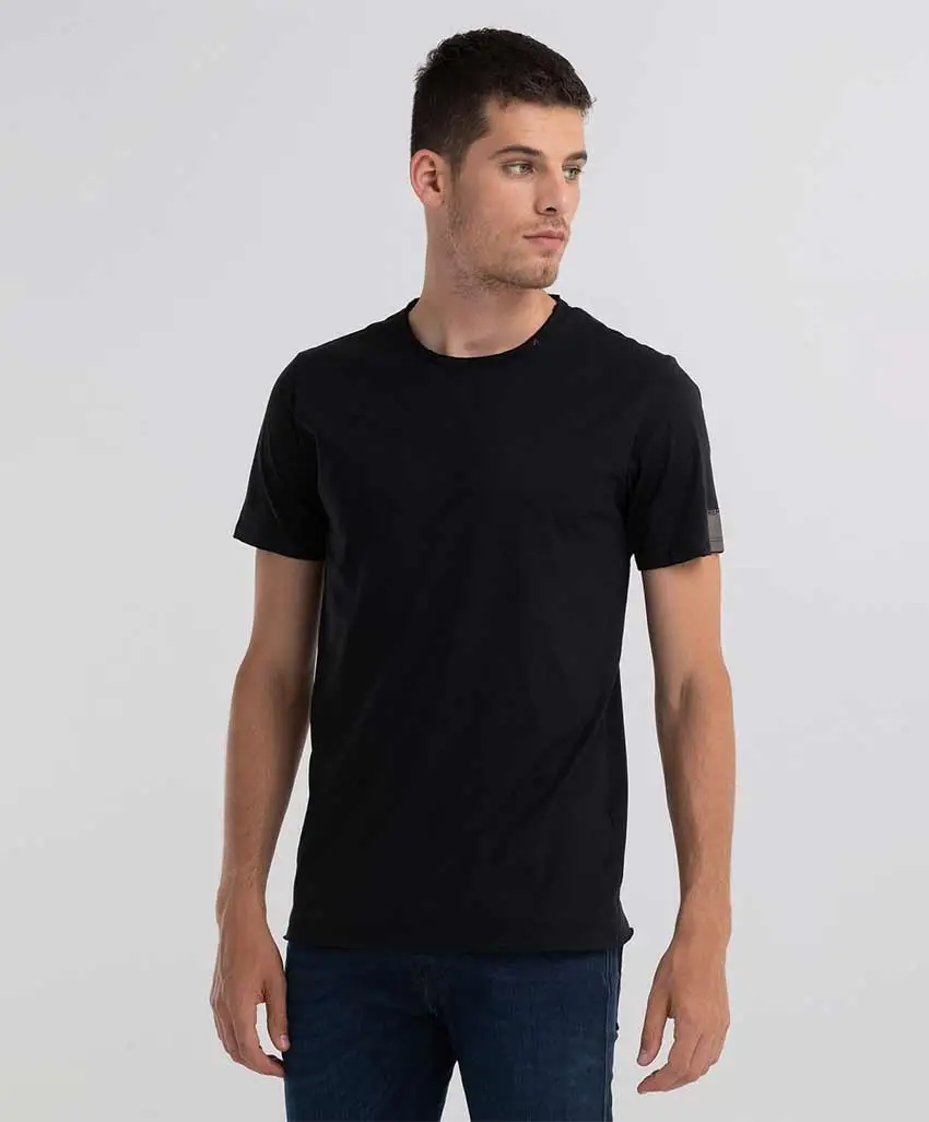 Effen hotsell zwart shirt