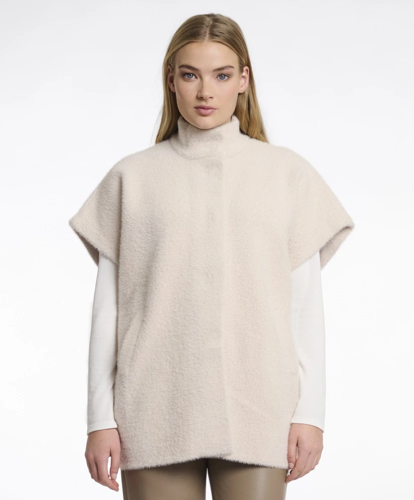 Rino & Pelle Cape Helen