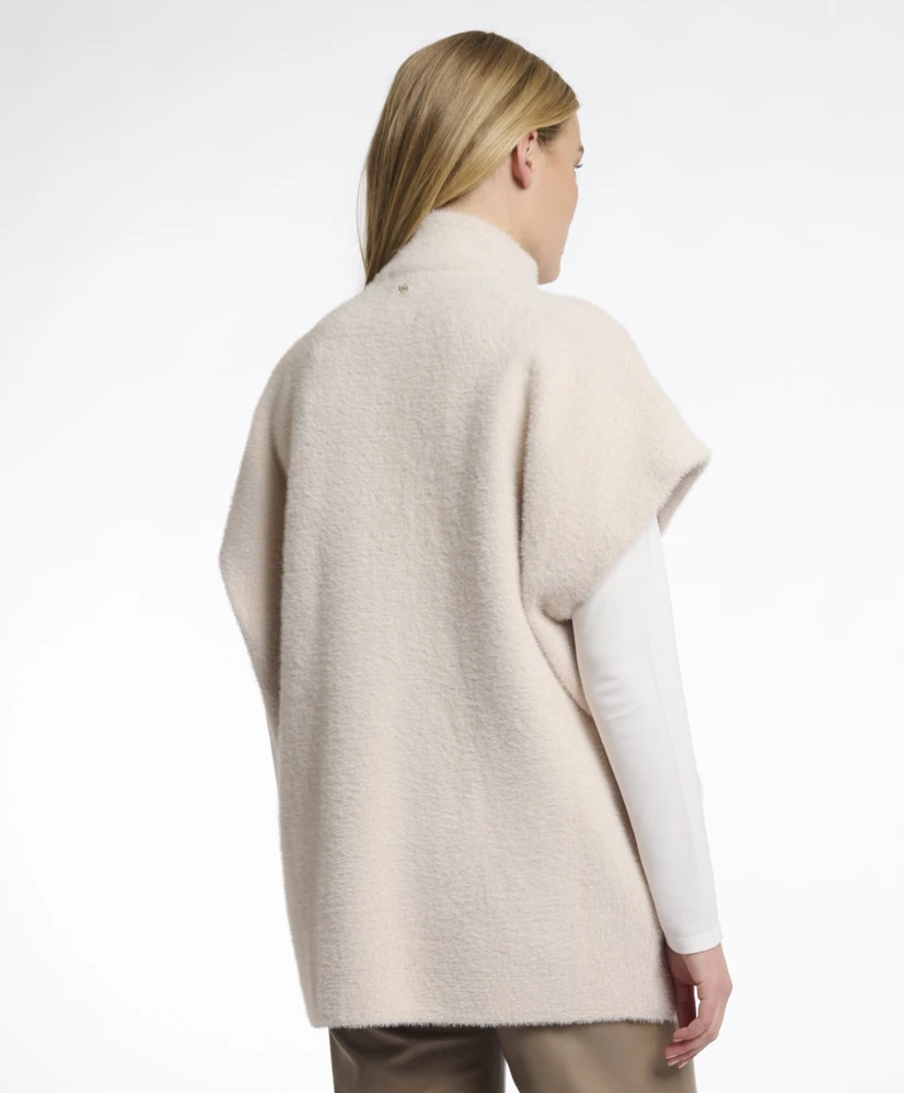 Rino & Pelle Cape Helen