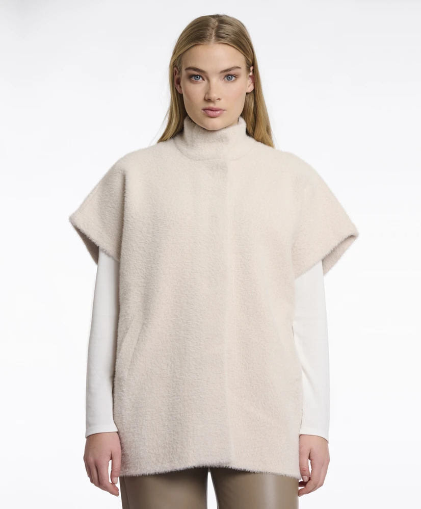 Rino & Pelle Cape Helen