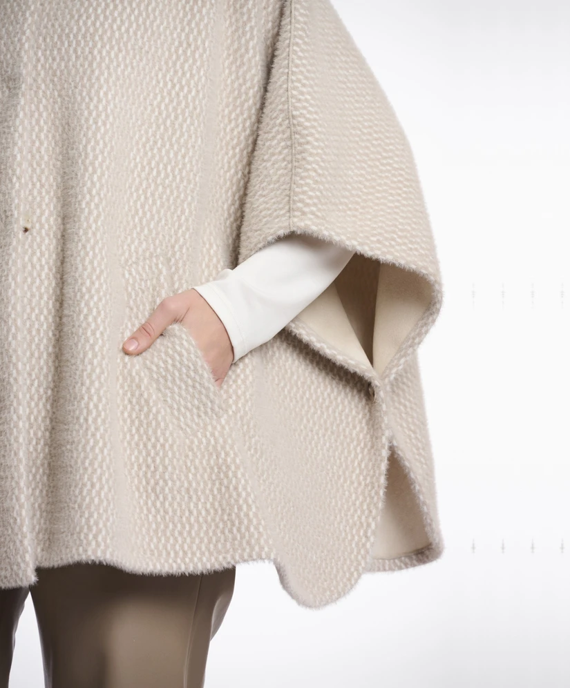 Rino & Pelle Cape Rosanna