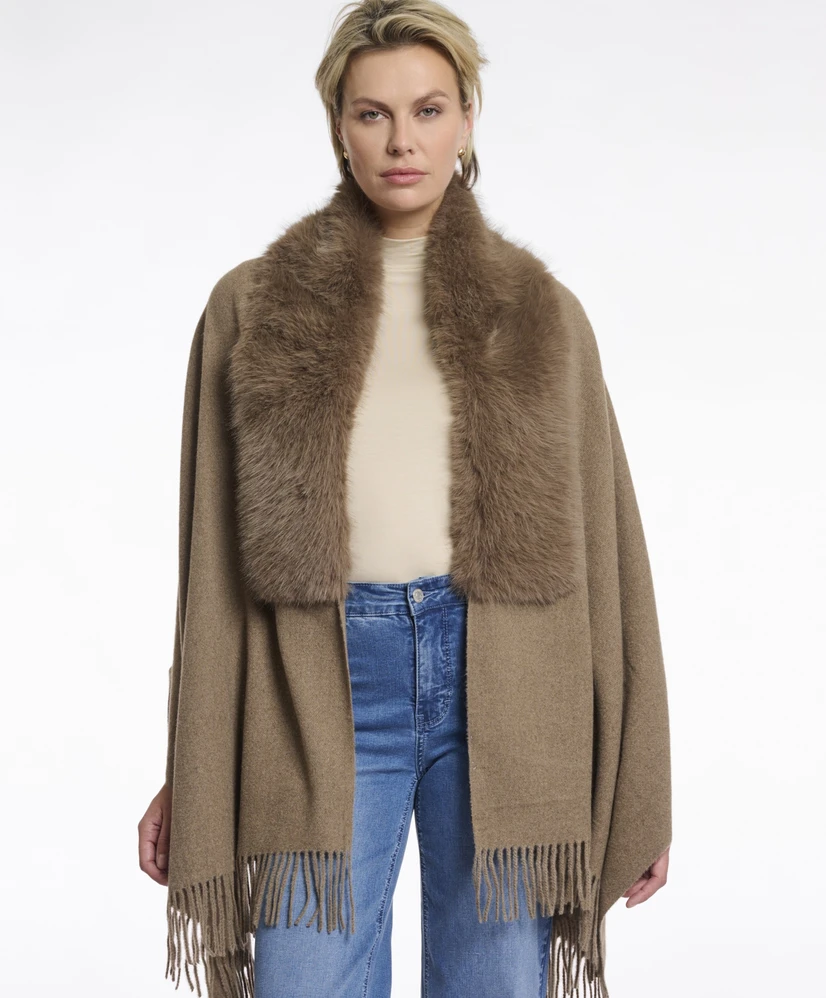 Rino & Pelle Cape Wendy