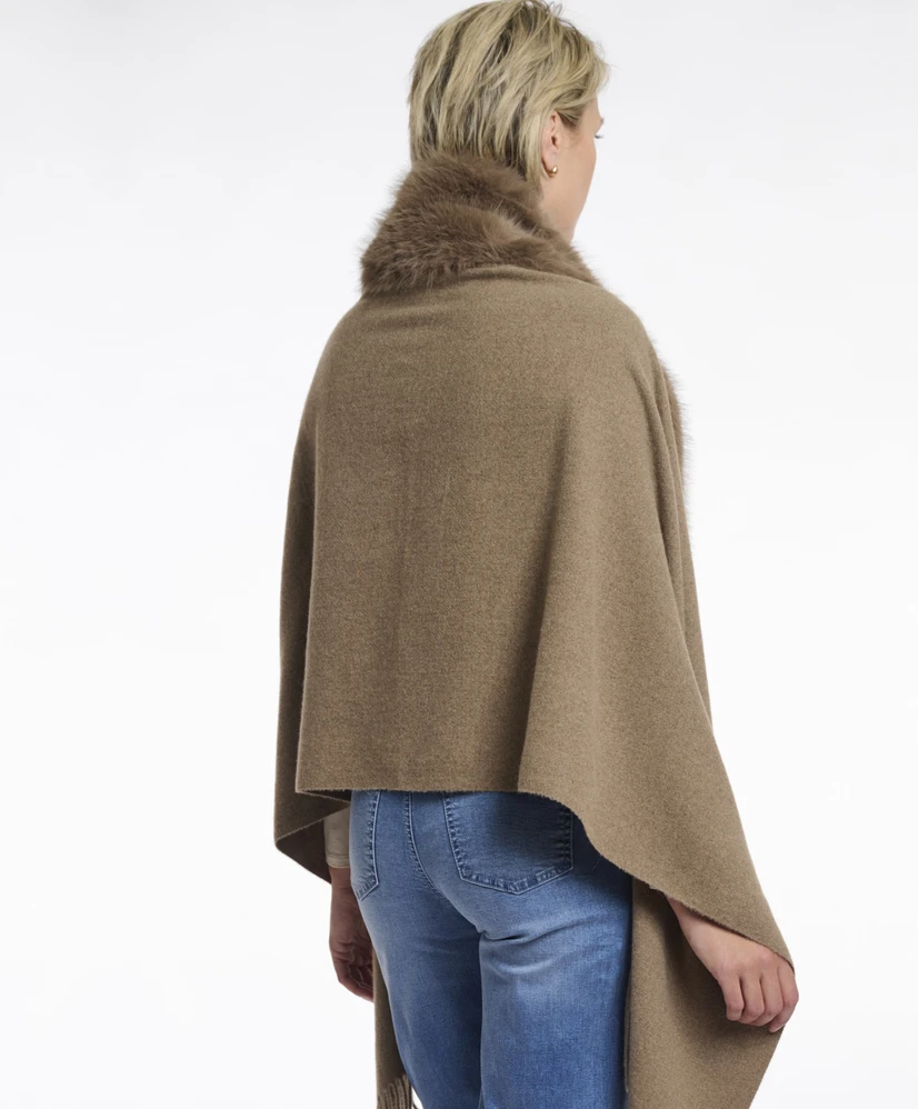 Rino & Pelle Cape Wendy
