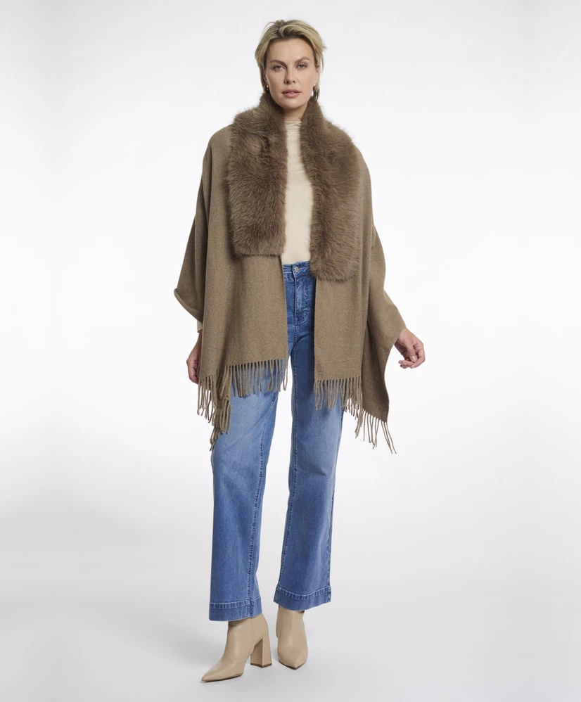 Rino & Pelle Cape Wendy