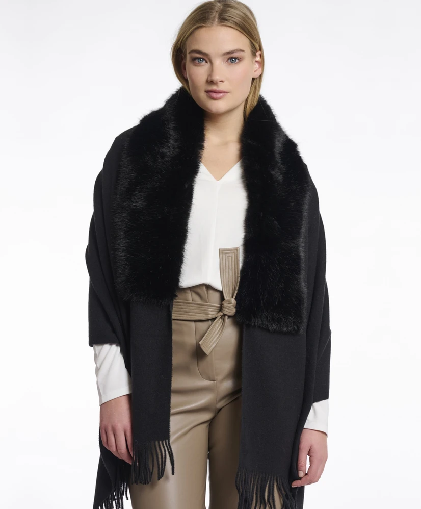 Rino & Pelle Cape Wendy