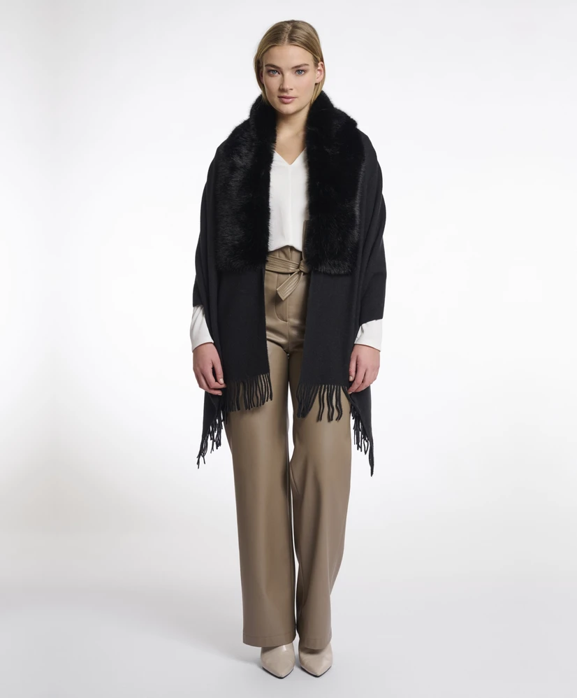 Rino & Pelle Cape Wendy