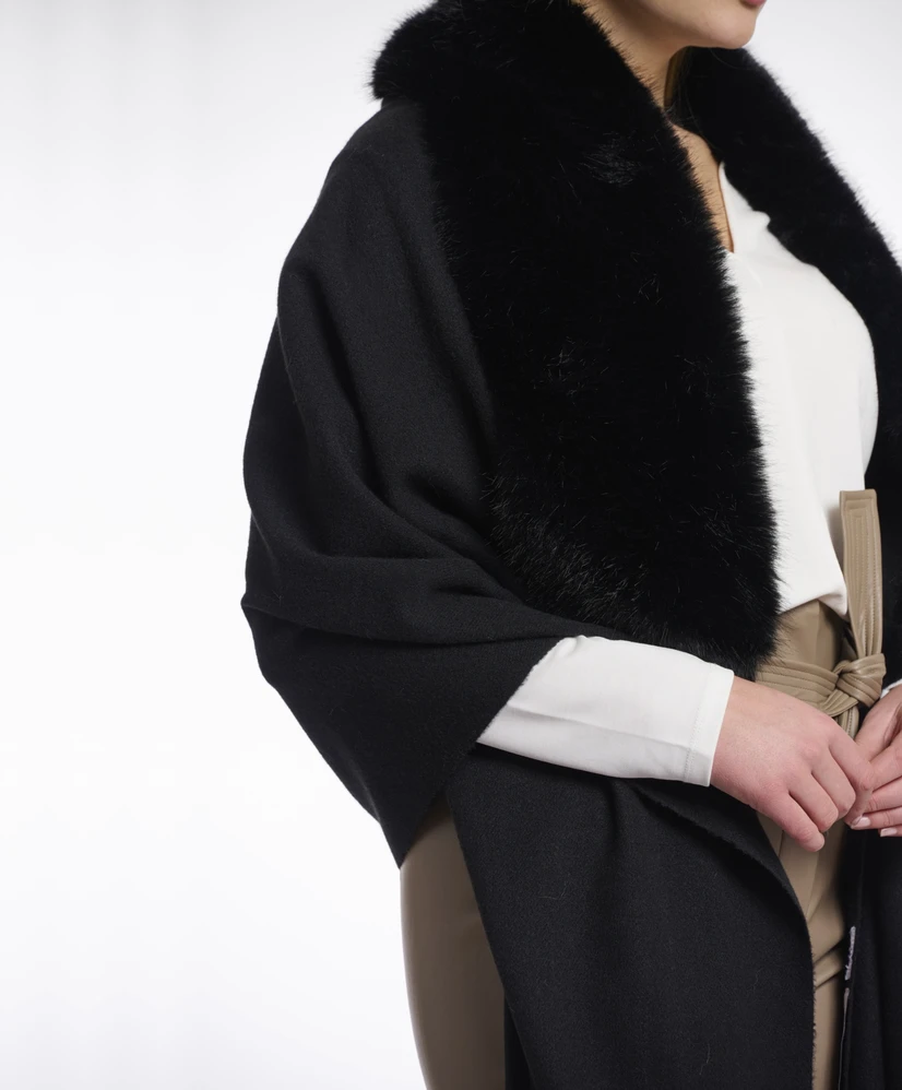 Rino & Pelle Cape Wendy