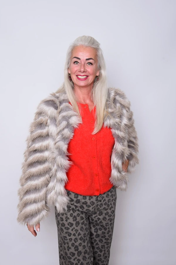 SNOWCAT CHIC