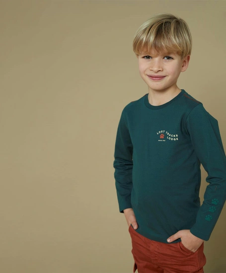 STURDY T-shirt Chasing Trails