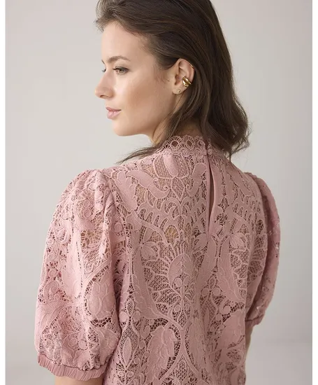 Summum Top Lace