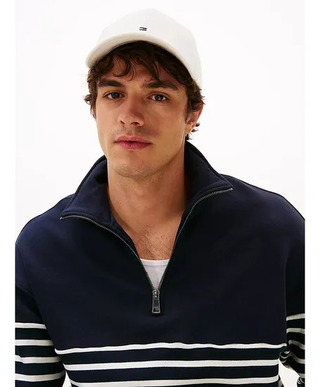 Tommy Hilfiger Pet Flag