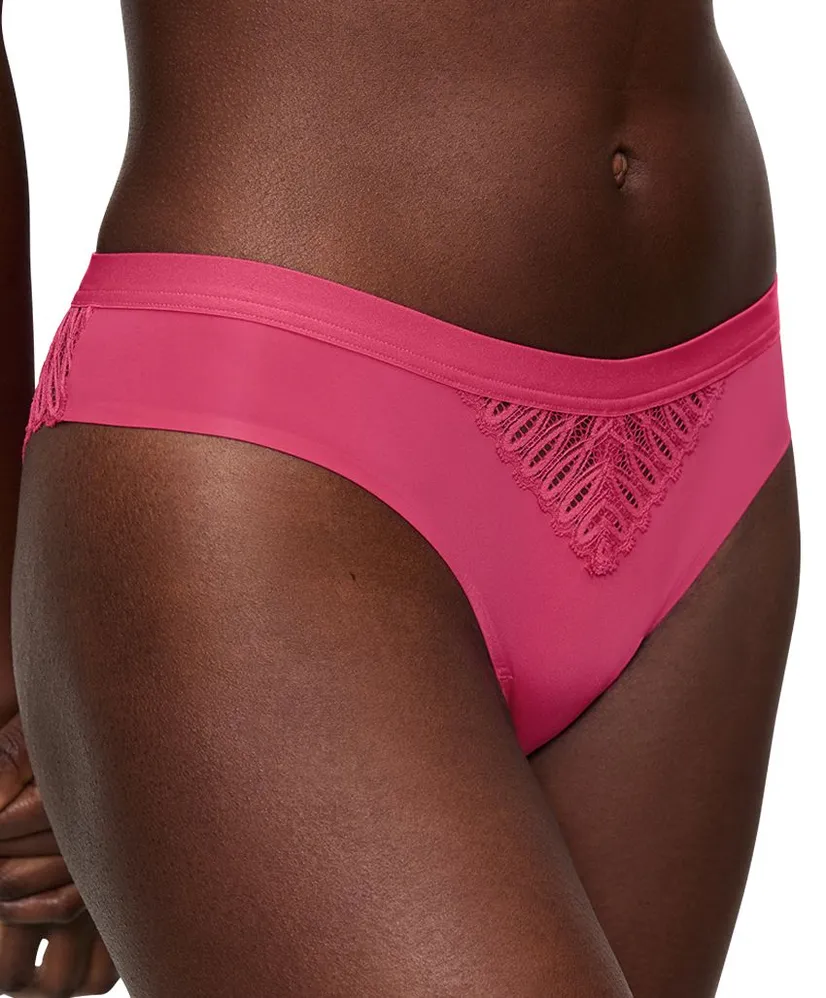 Triumph Brazilian Slip Aura Spotlight