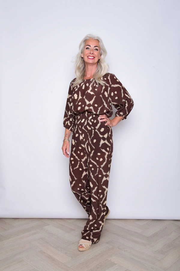 WILDLY CHIC