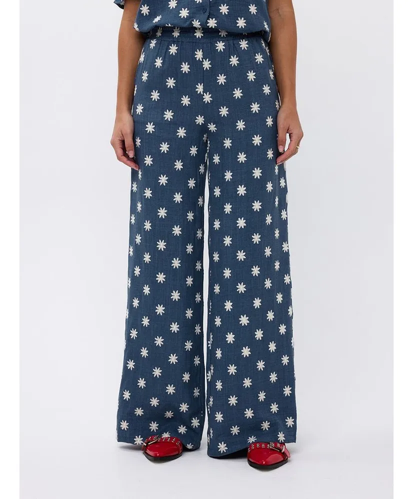 Ydence Broek Fern